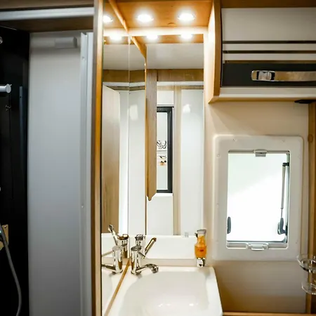 Camper Istra Campo de lujo Pula