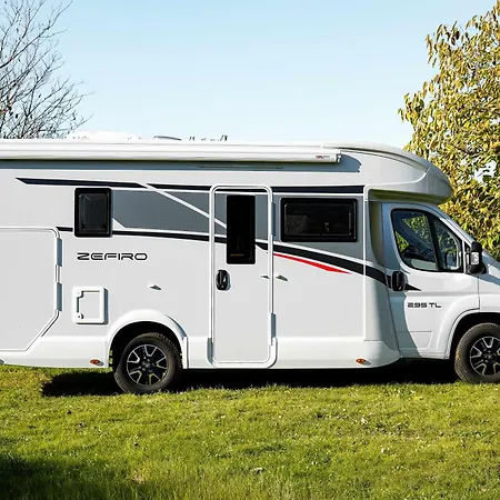 ラグジュアリーテント Camper Istra プーラ